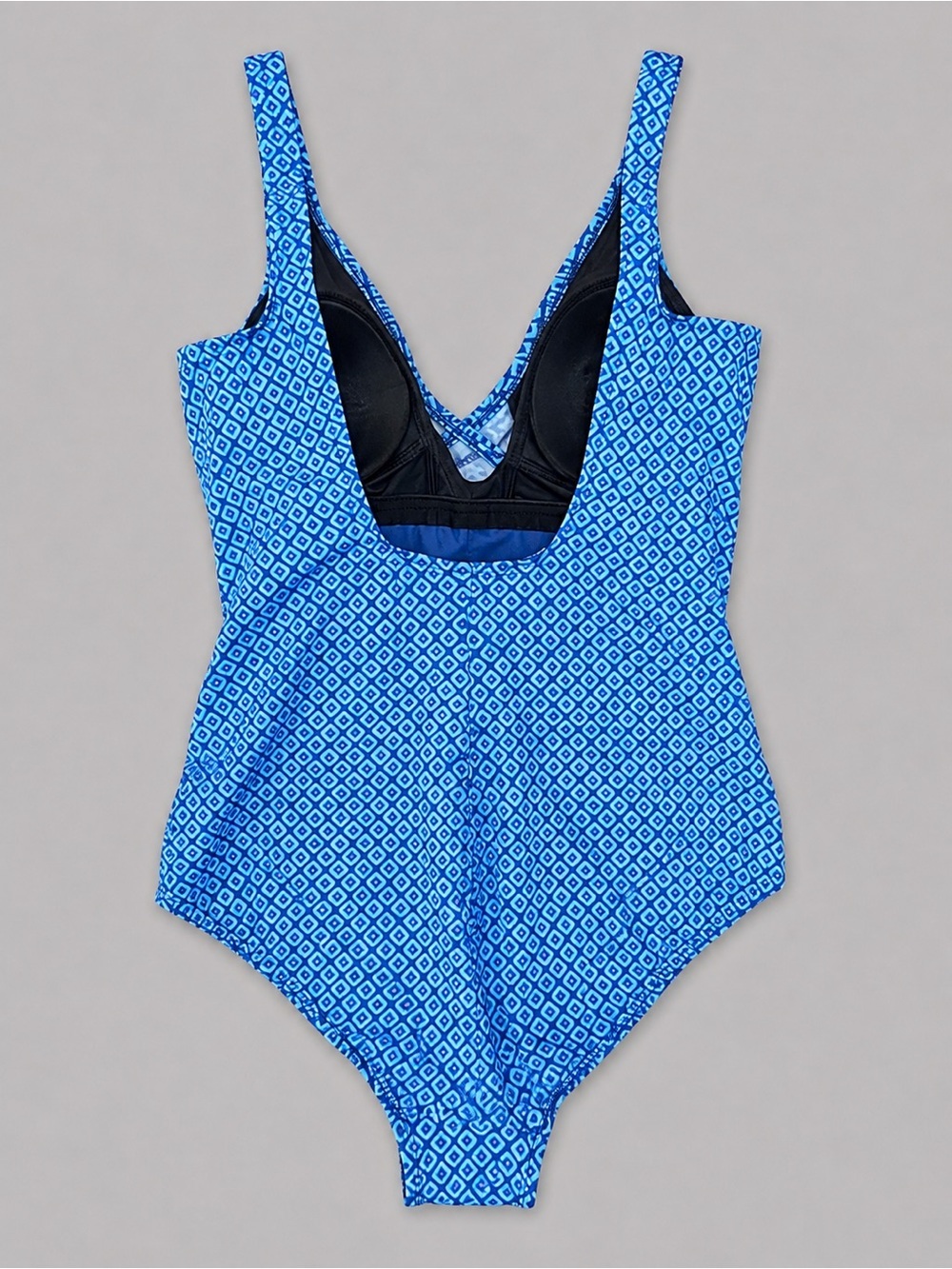Miraclesuit Blue Geometric One Piece Swimsuit Women’s Size 14 Built-In Cups - Picture 4 of 6